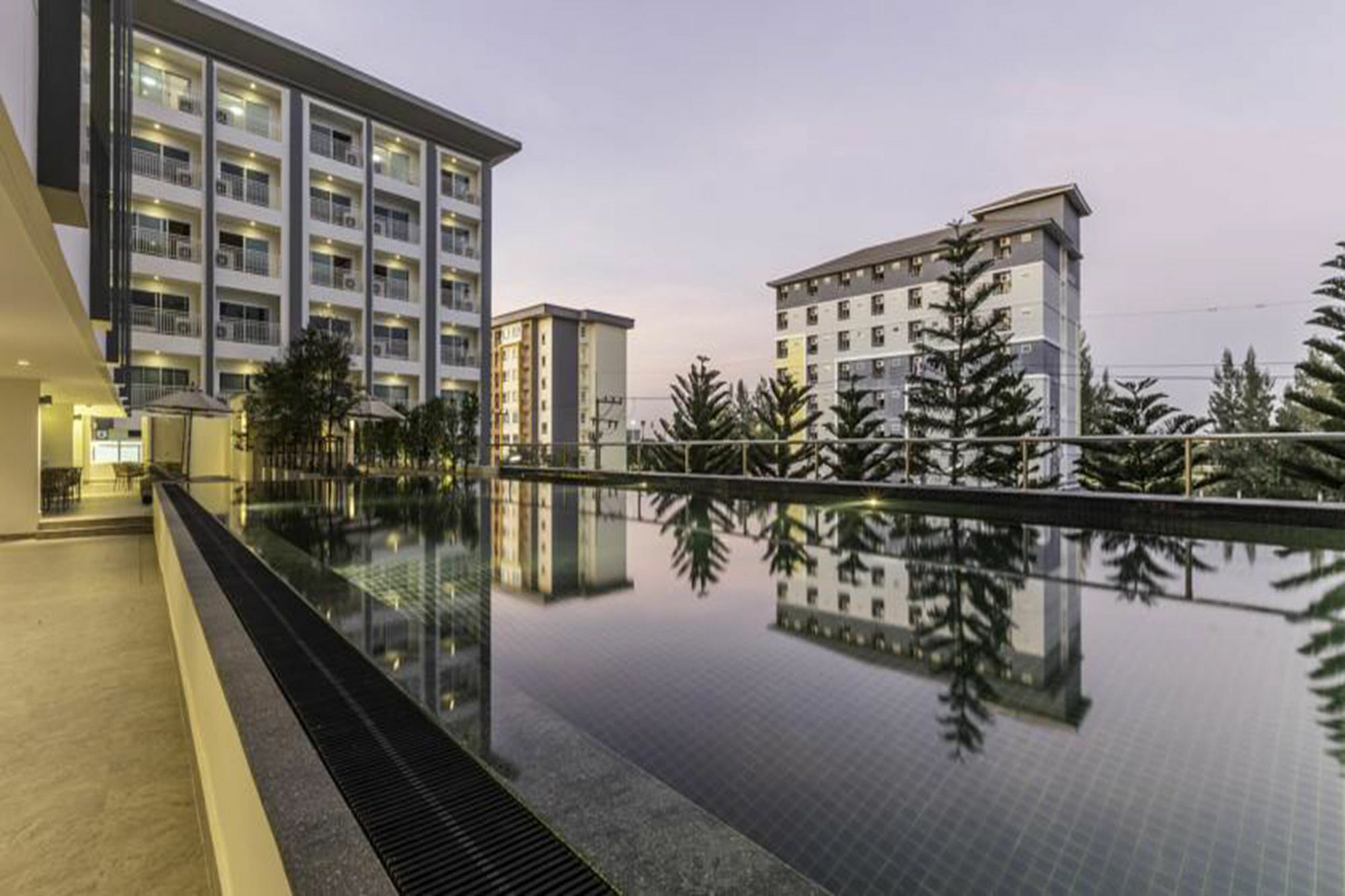 Kantary Hotel And Serviced Apartment, Amata, Bangpakong Ban Tamru Exterior foto